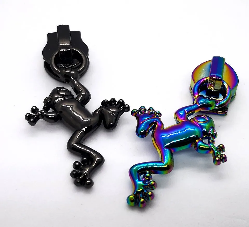 Frog- Rainbow Nylon Zipper Pull